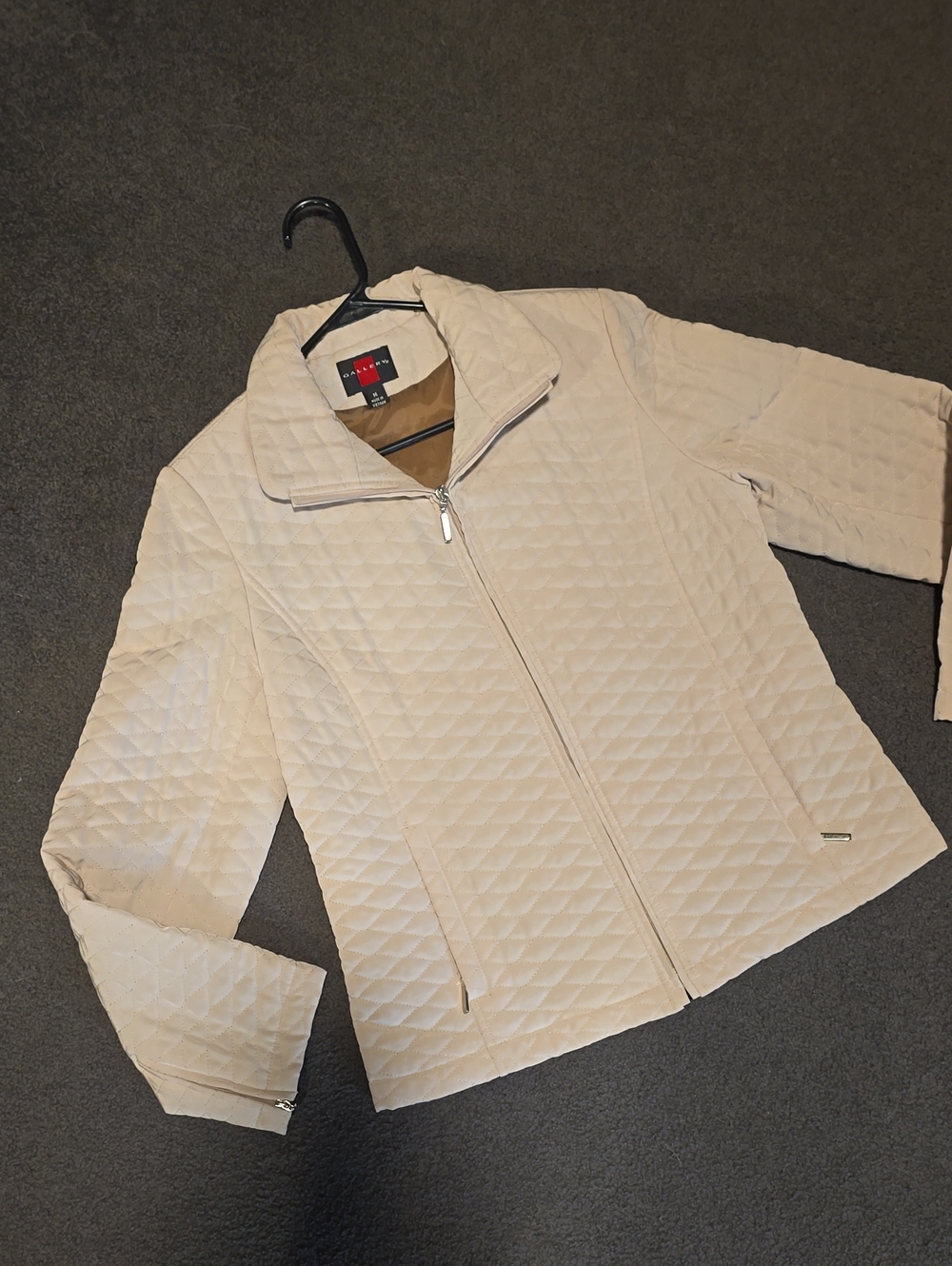 Gallery Light Beige Quilted Zip-Up Puffer Jacket